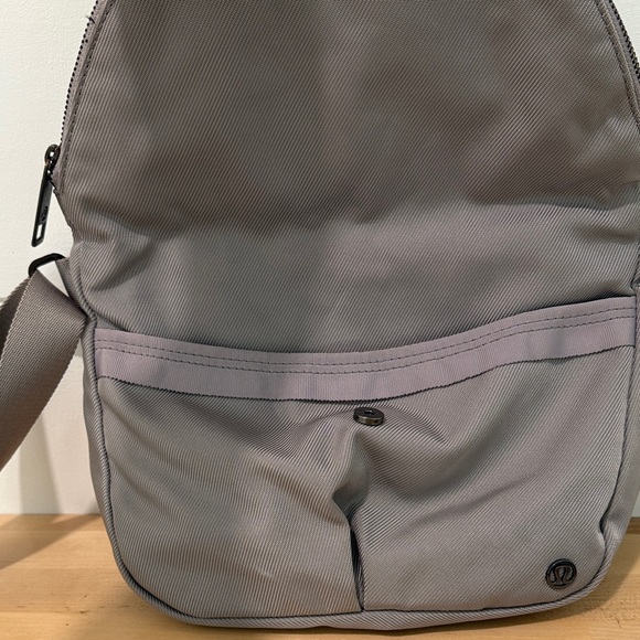 Lululemon Athletica festival Crossbody Bag - Picture 3 of 9